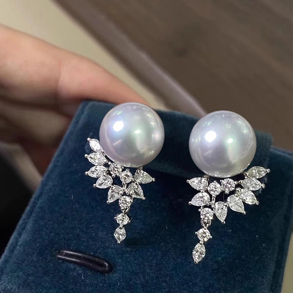  Celebrity dress imitation pearl earrings for women, elegant temperament, geometric zircon earrings, design, light luxury jewelry
