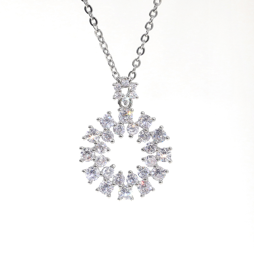   New accessories fashion simple wreath women's pendant necklace micro-inlaid zircon platinum jewelry