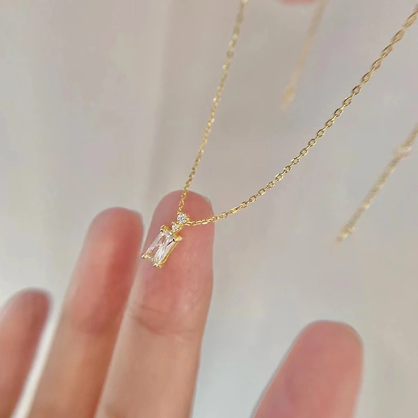   Hot selling simple necklace for women square geometric zircon necklace daily matching fashion popular style