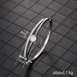 New design bracelet for women, elegant lady, fashionable geometric jewelry, light luxury style, shiny jewelry