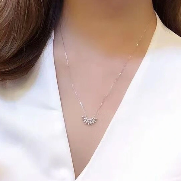 New clavicle chain copper inlaid T square zircon fan-shaped pendant necklace Valentine's Day gift for girlfriend