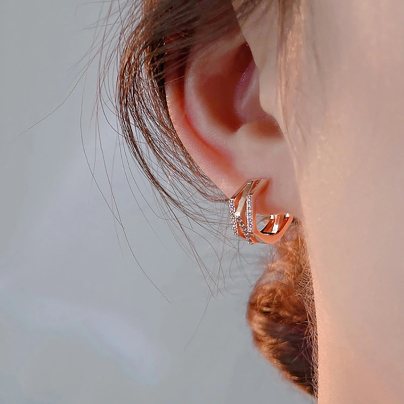 2024 new style high-end earrings temperament Korean fashion earrings lines atmospheric commuter earrings