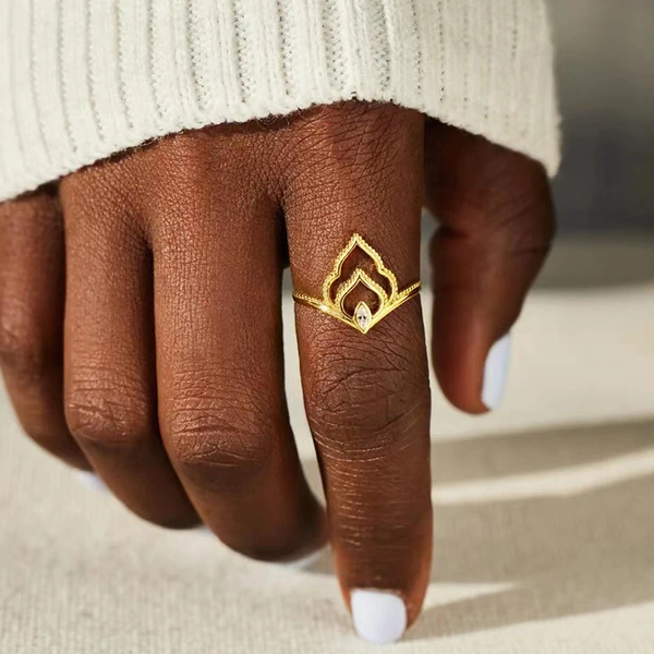  European and American lines horse eye design ring inlaid with zircon Chinese style ring popular hot jewelry