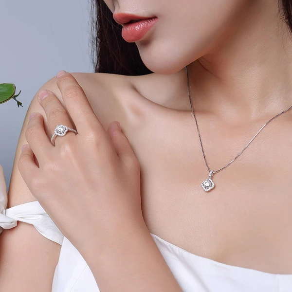 Fashion OL new Valentine's Day gift exquisite four-leaf clover flower jewelry set e-commerce supply