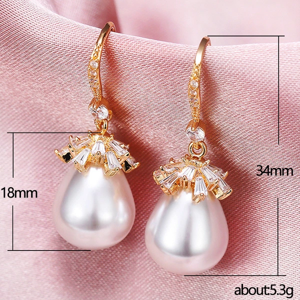 Japanese and Korean Baroque style earrings, simple artificial pearl earrings, retro palace style, long and versatile earrings