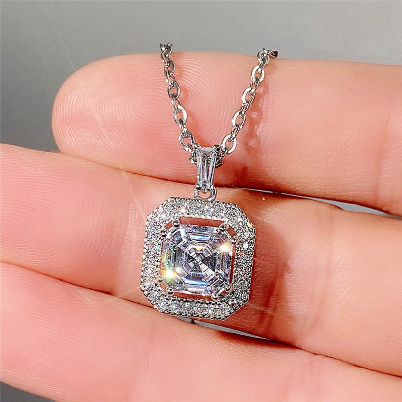 Square zircon pendant European and American classic high-quality necklace accessories birthday gift jewelry manufacturers wholesale