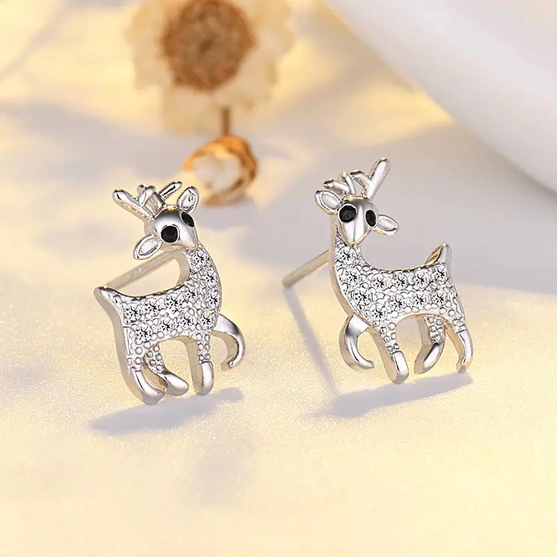  Sweet and exquisite deer earrings Christmas fashion festival earrings Korean style new simple cute earrings