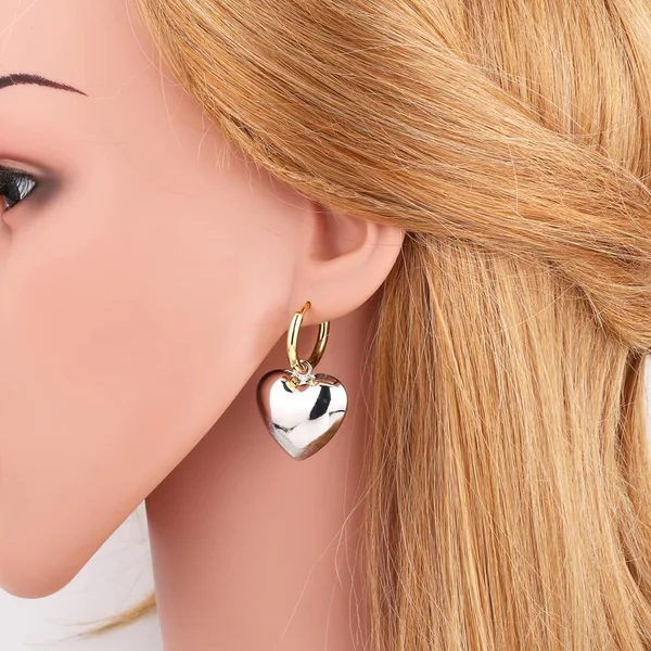 Hot selling love pendant earrings European and American fashion gold-plated glossy hollow earrings earrings erq29