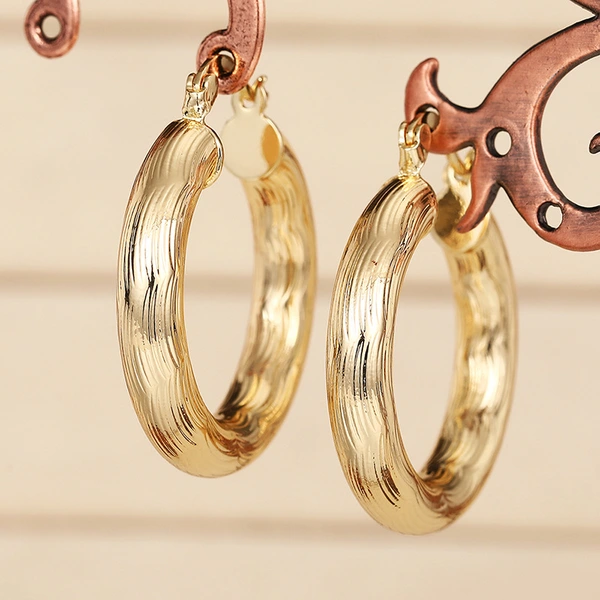 Hot selling metal earrings for women, palace style, Middle Eastern temperament accessories, high-end style