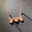Xiaohongshu recommends a fairy-style fresh flower pendant with an oil-drop flower-shaped necklace and sweater chain.
