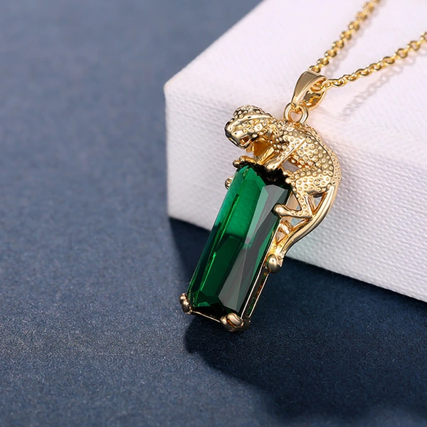  European and American personality fashion hot selling necklace temperament trend cheetah pendant high-end leopard necklace