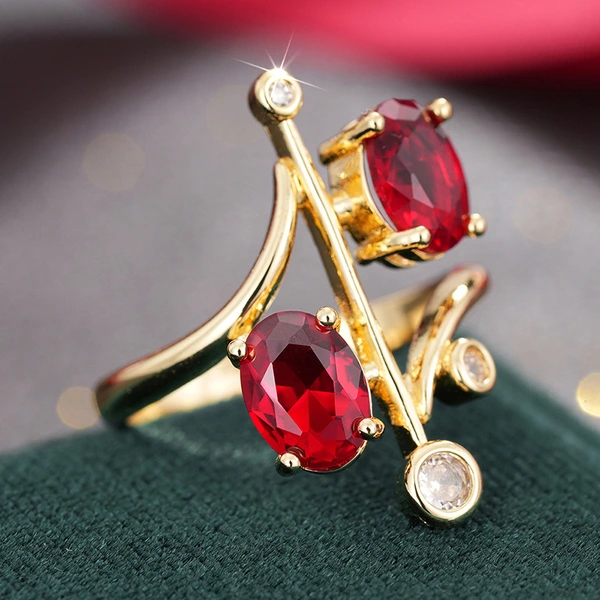   Live ring female palace high-end round jewelry crown princess light luxury style fashionable ring