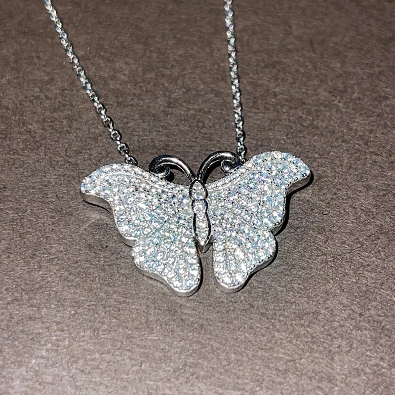  Japanese and Korean butterfly tail necklace women's shiny exquisite sweet jewelry micro-inlaid zircon small fresh necklace