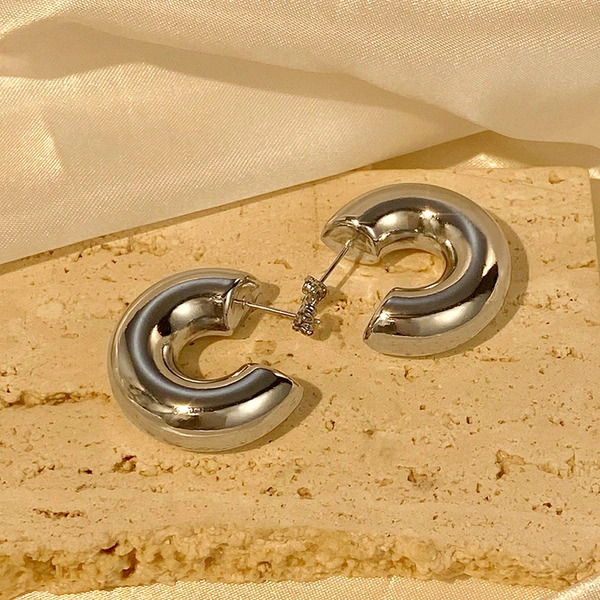 Hot-selling earring set for women, French retro style, personalized jewelry, new Middle Eastern teardrop shape, super hot style