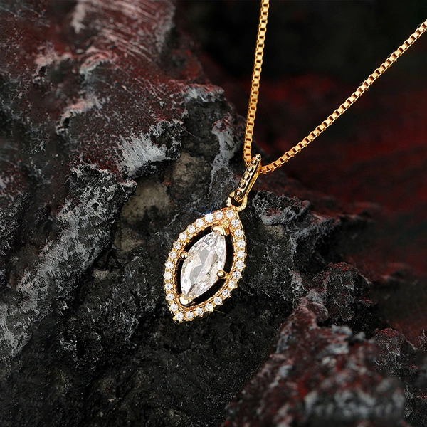  High-end cool style necklace temperament double-layer horse eye micro-inlaid sweater chain fashionable niche versatile necklace