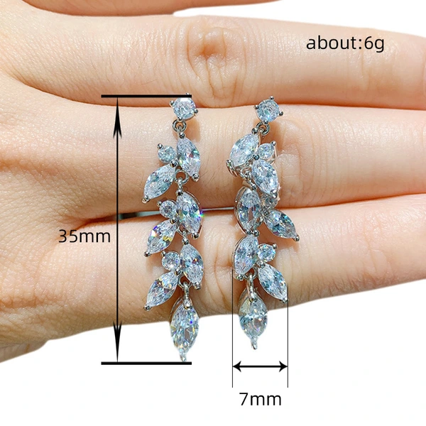  European and American light luxury leaf earrings European and American celebrities' same style long earrings fashionable light luxury earrings