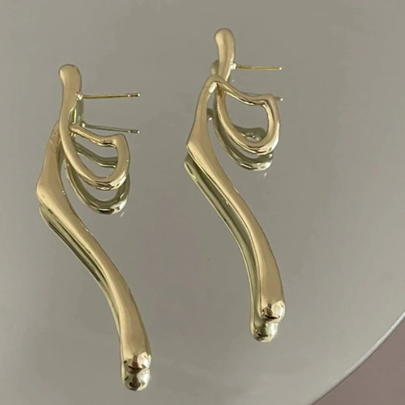 Hot selling wrinkled metal earrings exaggerated irregular earrings line earrings for women