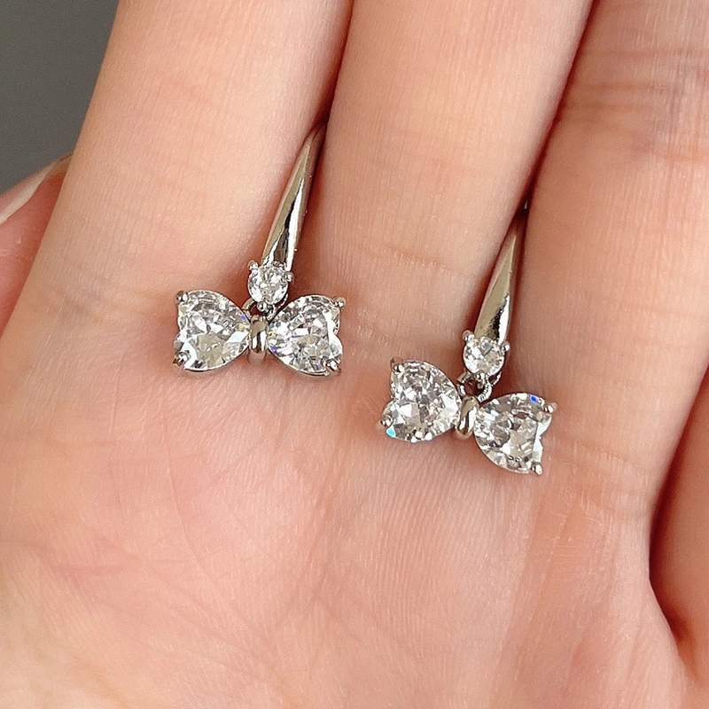 Light luxury retro high-end bow zircon earrings for women new style trendy temperament ear clip earrings wholesale
