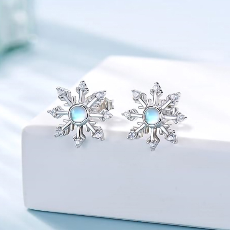  Fashion Christmas snowflake earrings for women, exquisite and small, festive matching earrings, popular New Year style