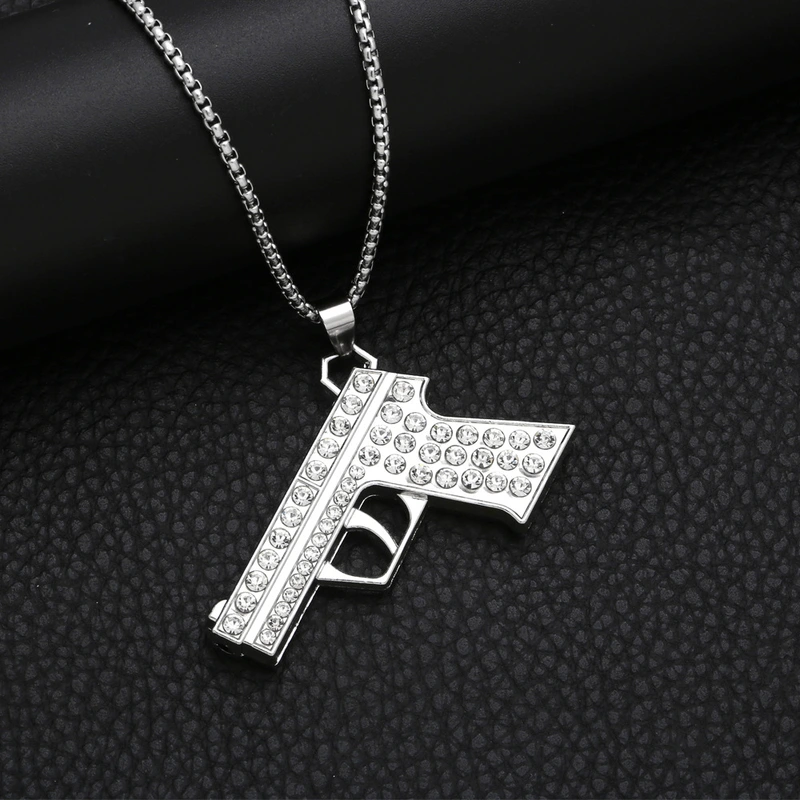 European and American hot-selling hip-hop rap pistol necklace fashion personality pendant necklace trendy cool versatile sweater chain nkb329