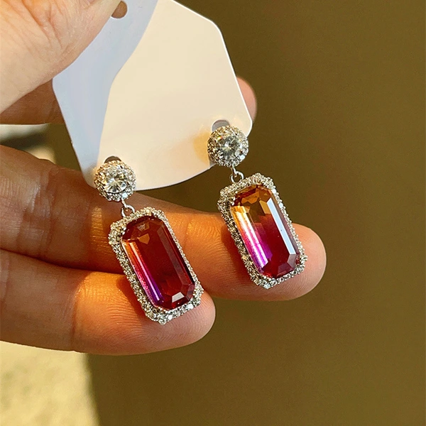  Live broadcast celebrity light luxury high-end earrings for women colorful eye-catching geometric jewelry niche hot selling super hot items