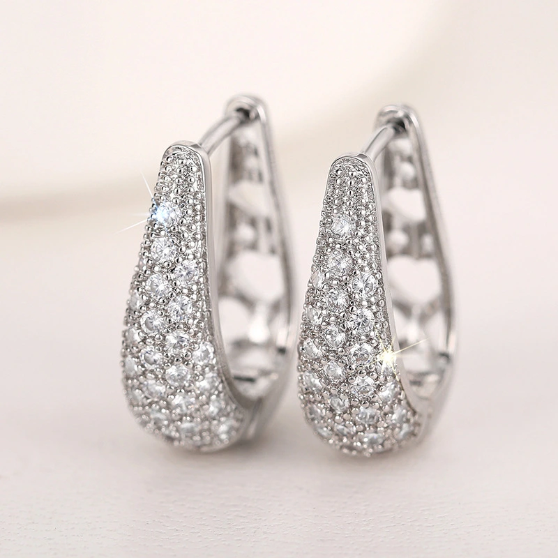 Temperament versatile U-shaped earrings for women, exquisite and small, elegant jewelry, hot-selling popular online celebrity style jewelry