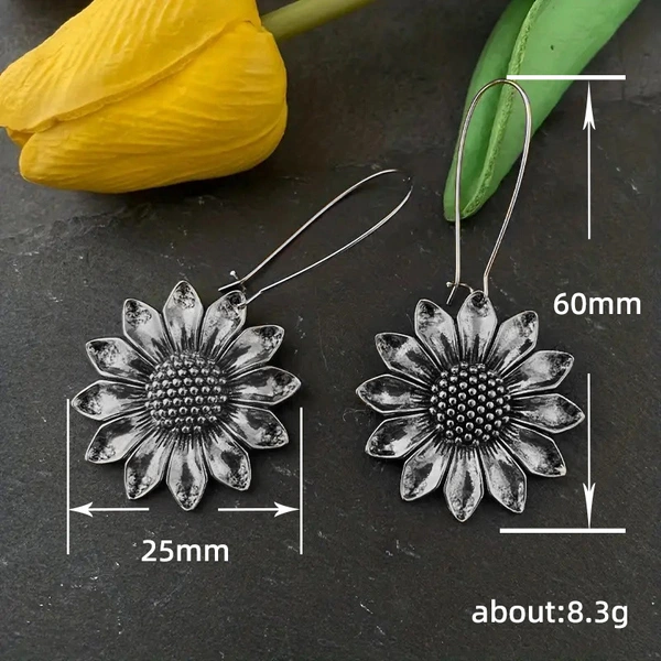 Ethnic style exaggerated earrings, super large exquisite European and American heavy-duty personalized earrings, personalized creative retro ear hooks