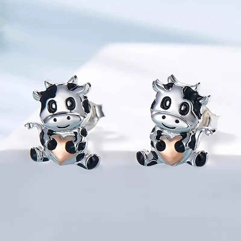   Cute cow earrings with oil drops and love heart-shaped jewelry, daily exquisite matching earrings