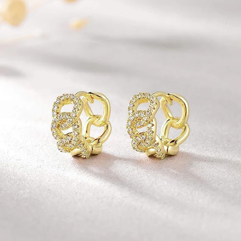Metal hollow micro-inlaid zircon earrings with shiny ring buckle design, personalized jewelry, fashionable and light luxury jewelry