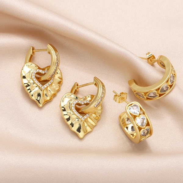New style inlaid zircon heart earrings for women European and American simple gold-plated heart pendant earrings earrings era148