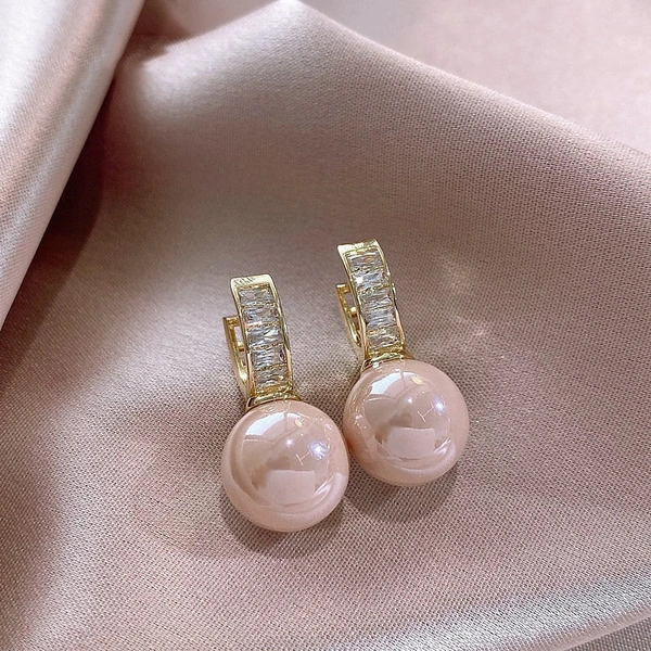 TEMU's new hot-selling earrings, pink pearl earrings for women, niche design ear clips, light luxury French earrings