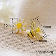 Small daisy earrings new asymmetrical small bee earrings for women high-end temperament simple small fresh earrings