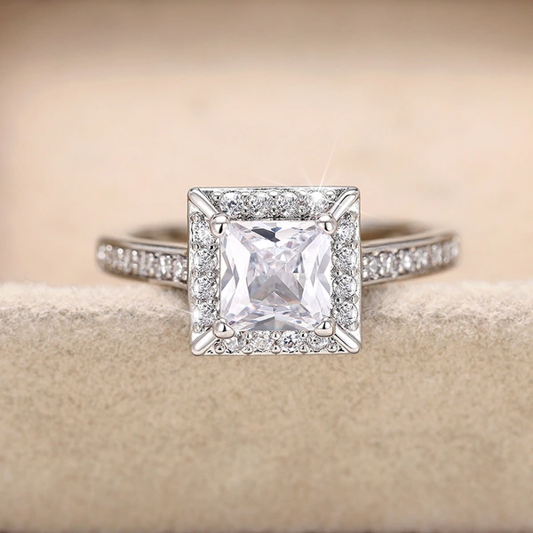 Light luxury sugar cube ring classic all-match wedding ring geometric simple exquisite European and American style female ring