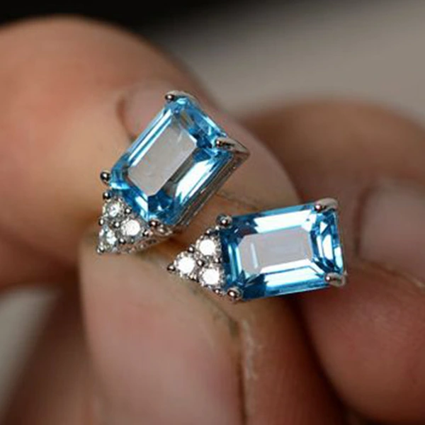 Specializing in hot-selling topaz aquamarine zircon earrings for women, wholesale from European and American jewelry manufacturers
