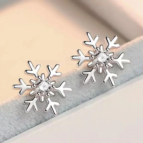  Korean exquisite snowflake earrings inlaid with zircon small fresh earrings Christmas festival New Year jewelry for women