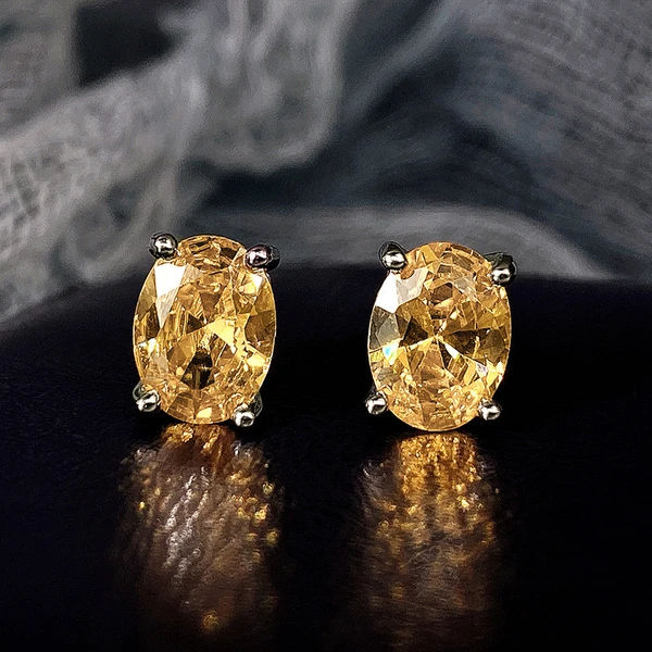 Special earrings dazzling four-claw single diamond earrings for women fashionable and small oval zircon earrings