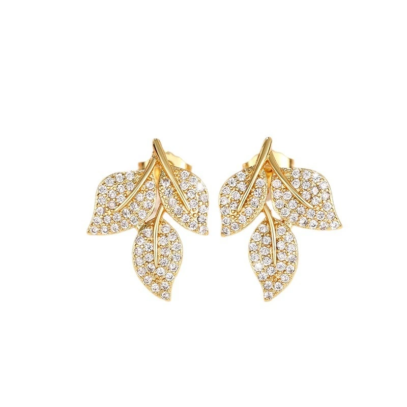  New style of diamond leaf earrings for women, exquisite and small, versatile earrings with floral design and aristocratic style