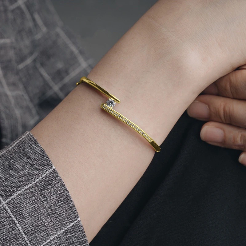 Source manufacturer's popular bracelet for women, simple personality niche jewelry, geometric lines, chic style, everyday style