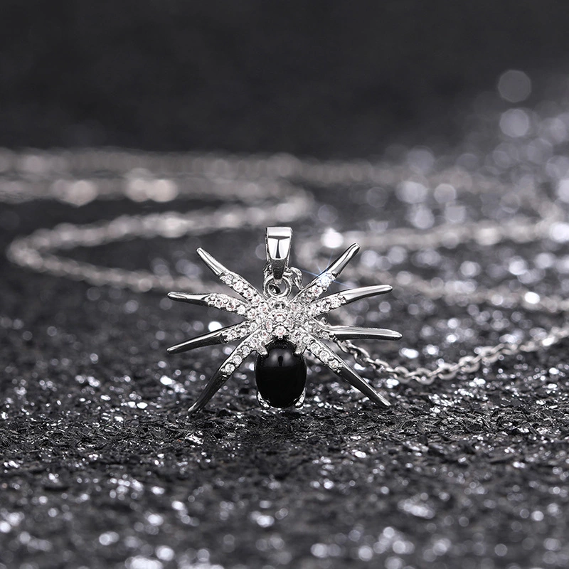 Hot selling dark gothic necklace female spider personality Halloween punk popular net red style necklace