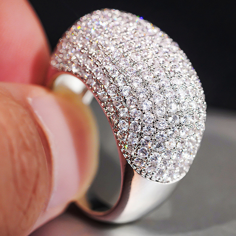   Sparkling ring for women, niche, luxury diamond jewelry, princess, elegant, fashionable and noble jewelry