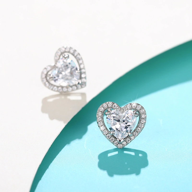 High-quality metal heart-shaped earrings, double-layer hollow exquisite earrings, small heart-to-heart earrings