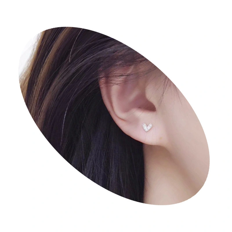 Live broadcast hot small earrings mini micro-inlaid heart zircon earrings for women to sleep without taking off earrings
