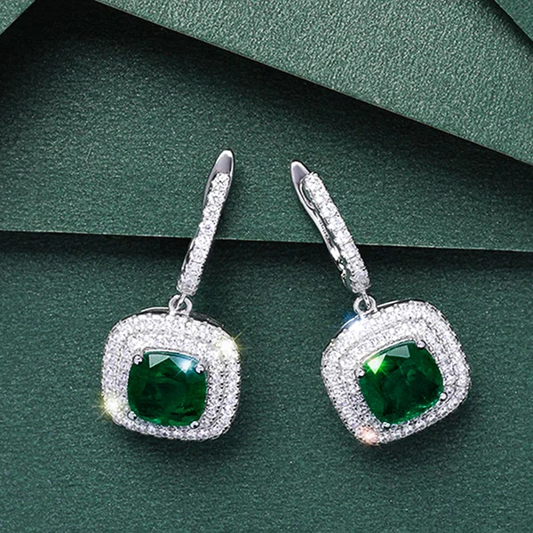 Live hot selling fashionable earrings Princess Fat Square new earrings light luxury high-end pendant earrings