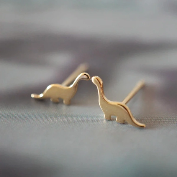 Fun dinosaur earrings for women, Japanese and Korean style, niche design, mini animal earrings, Yiwu jewelry wholesale