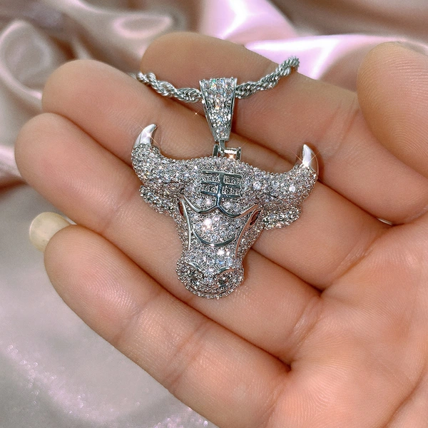   New creative and domineering zodiac bull head pendant necklace copper micro-inlaid zircon high-quality necklace