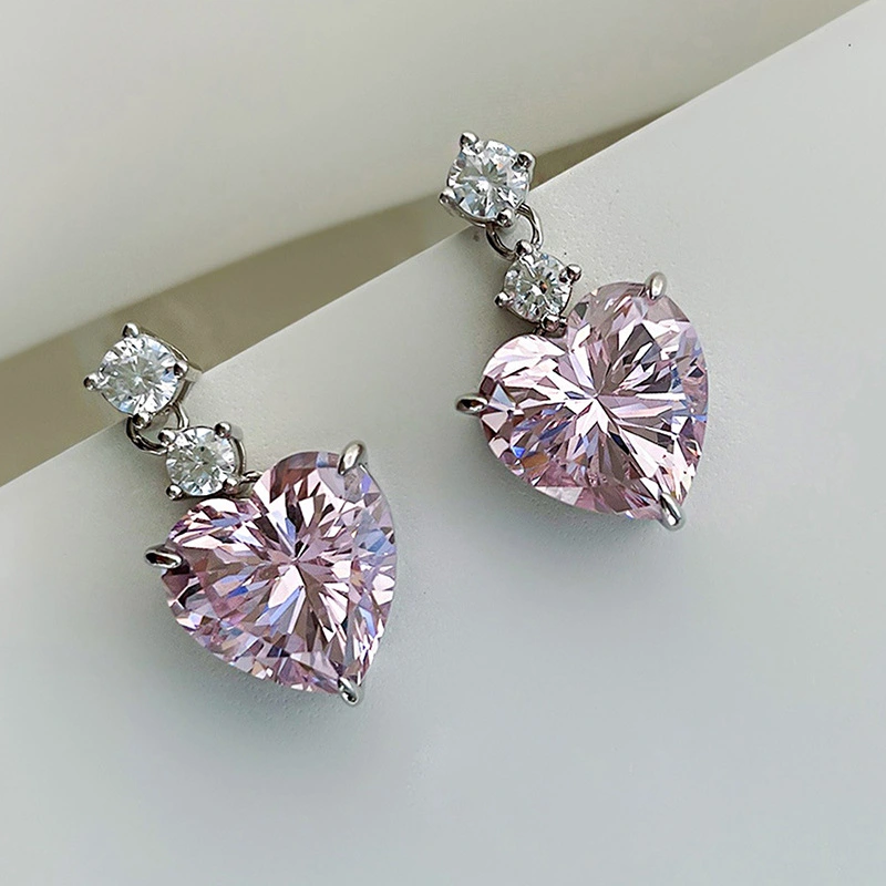 Chinese Valentine's Day gentle love heart earrings inlaid with zircon sweet jewelry fashionable and elegant daily matching style