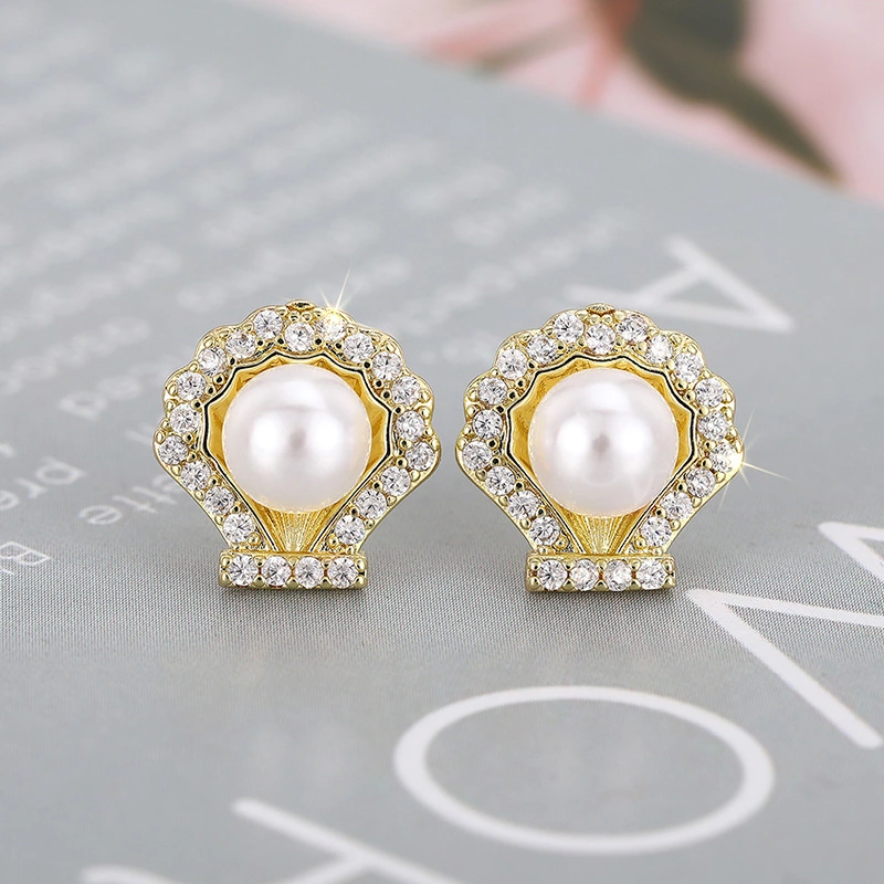   Hot selling earrings for women, shell water shell imitation pearl earrings, elegant and exquisite daily jewelry for ladies