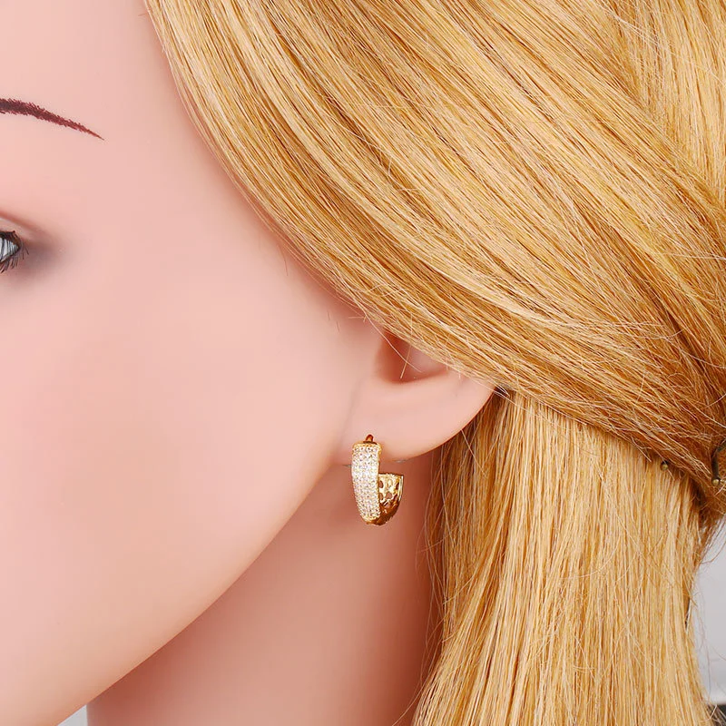 South Korea's Dongdaemun new trend half ear clip earrings personality temperament niche design diamond earrings female erx05