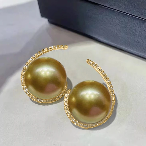 Live broadcast personality imitation pearl earrings women's exquisite and elegant temperament earrings princess niche daily style
