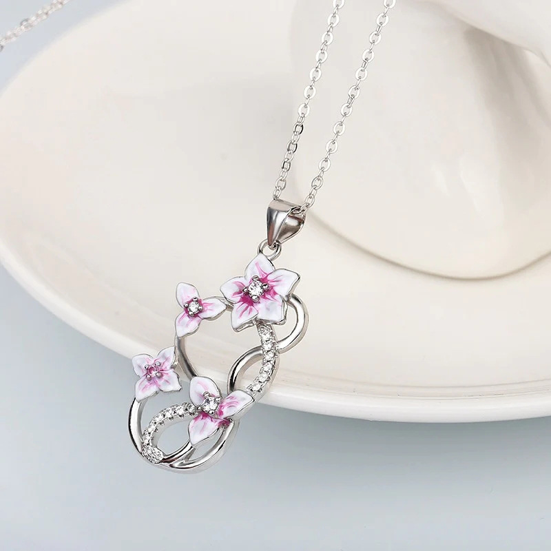Dielianhua fresh and versatile necklace, noble peach and plum blossom pendant, flower series popular cute necklace